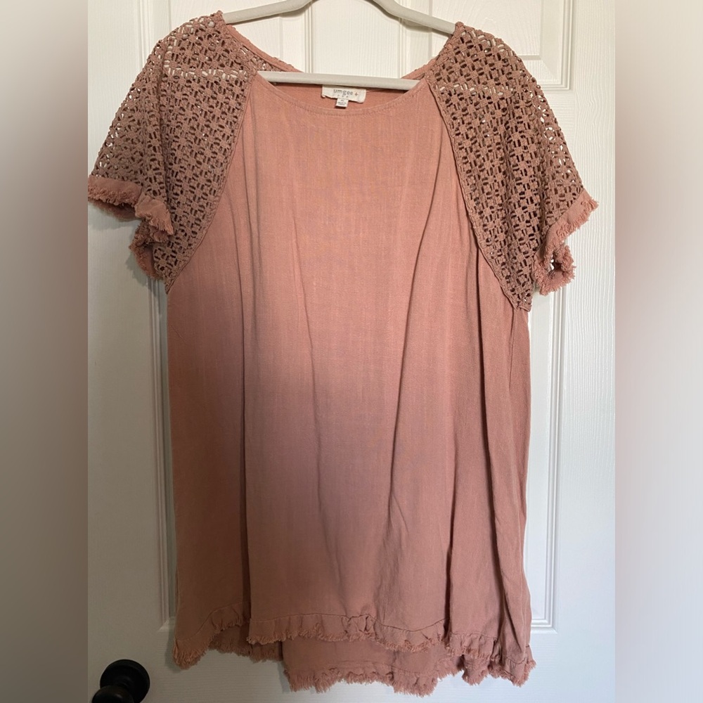 Umgee light pink overflow top Size XL